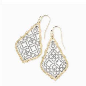 NWT Kendra Scott Addie Earrings